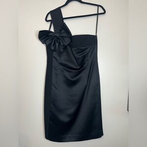 SHANI Black One-Shoulder Cocktail Dress Size 10‎ Bow Detail Satin